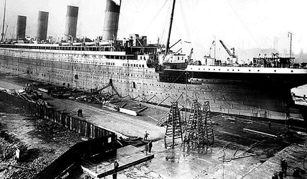 Outfitting of the Titanic at Thomson Graving dock