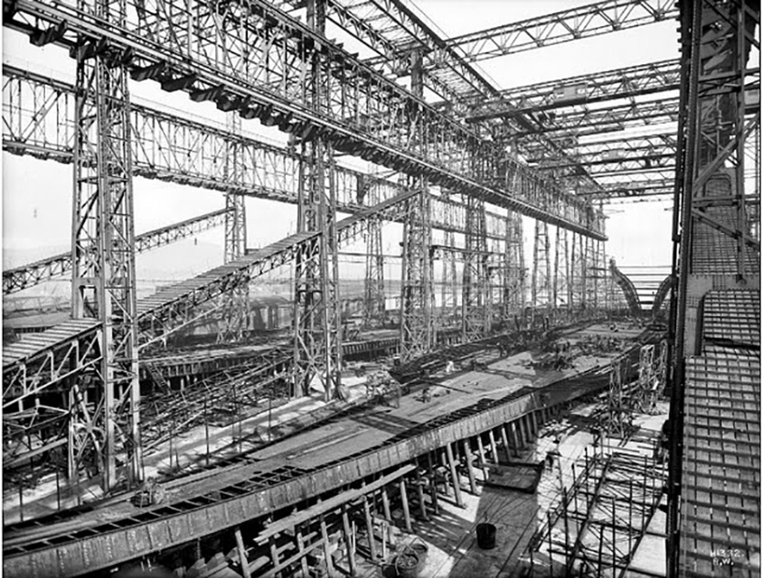 Titanic and Olympic under construction
