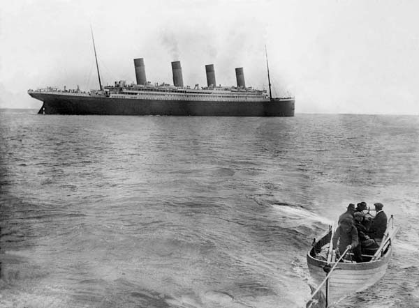 Titanic leaving Queenstown